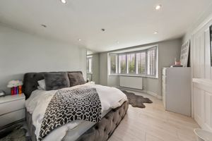 Bedroom- click for photo gallery